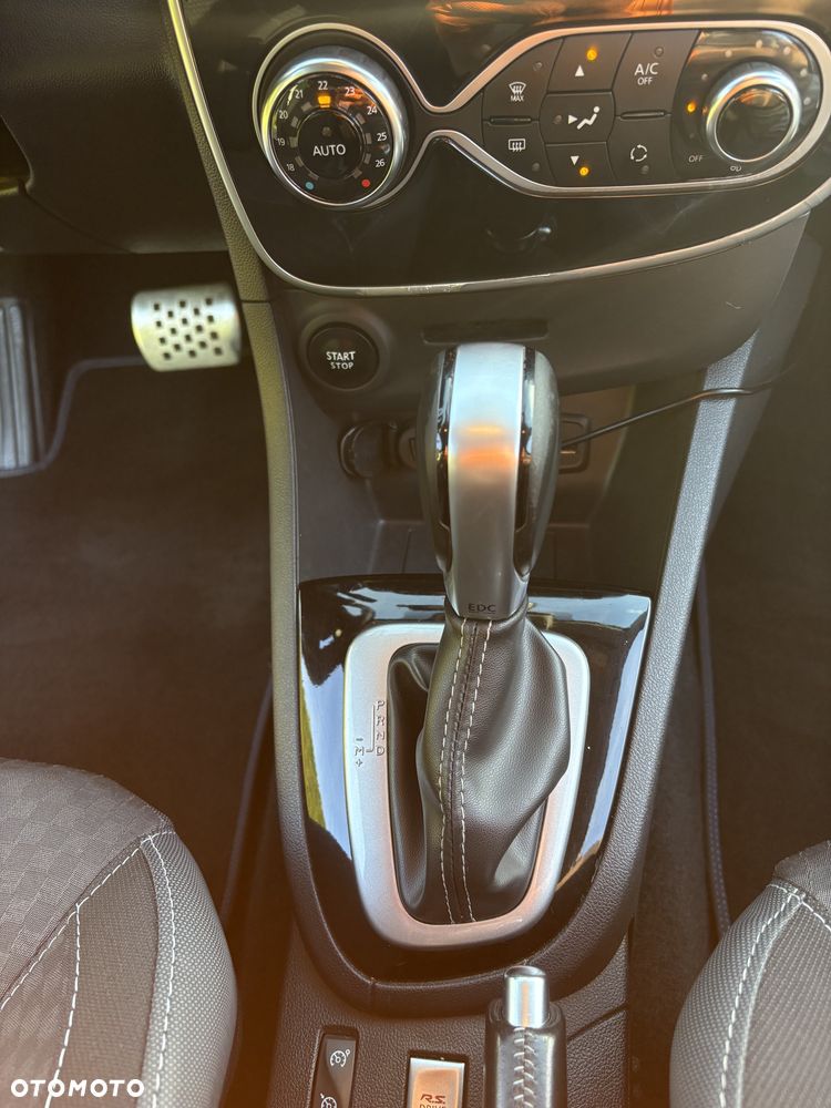 Renault Clio - 25