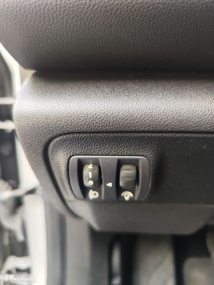 Renault Mégane 1.5 dCi Zen - 24