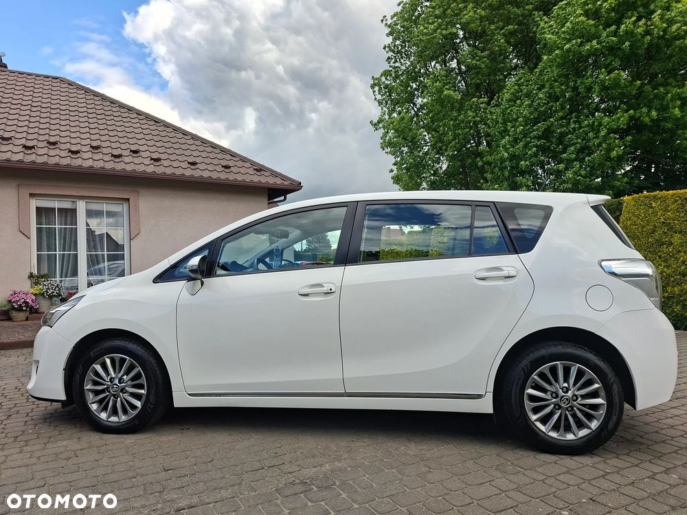 Toyota Verso 1.6 D-4D Premium - 4