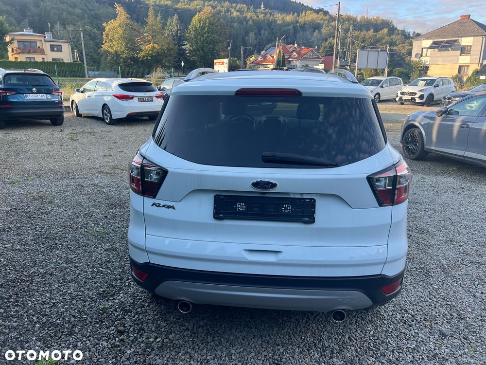 Ford Kuga 2.0 TDCi 4x4 Titanium - 4