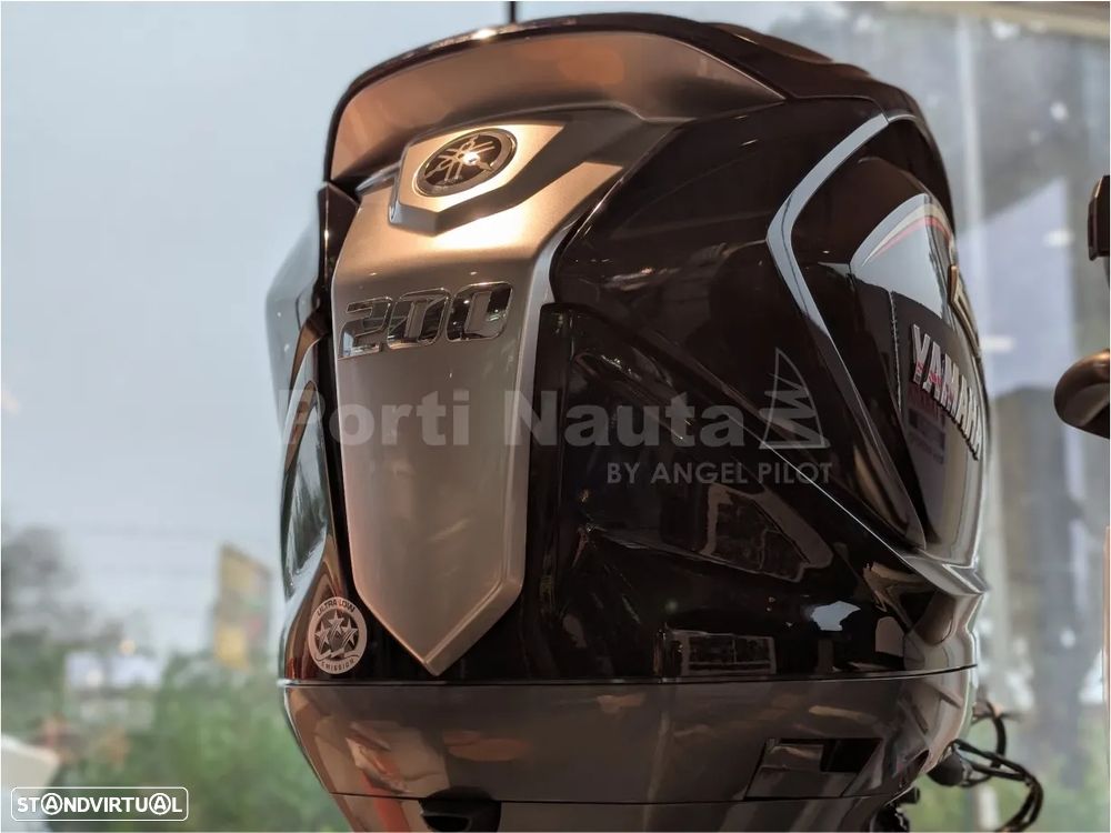 Yamaha V-Max VF200XB - 3