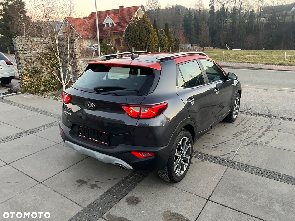 Kia Stonic 1.4 L - 6