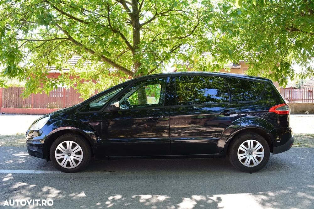 Ford S-Max - 9