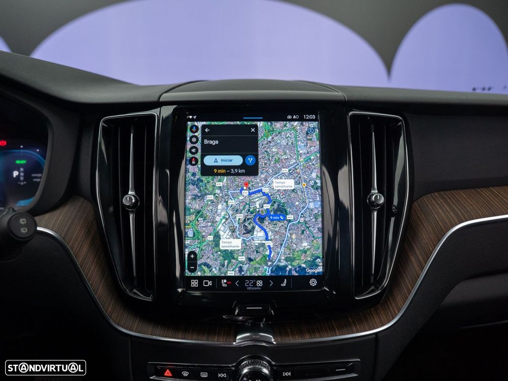 Volvo XC 60 2.0 T6 PHEV Plus Dark - 32