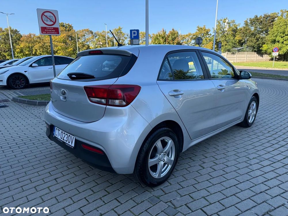 Kia Rio 1.2 M - 8