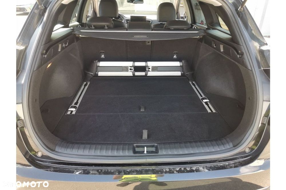 Kia Ceed - 10