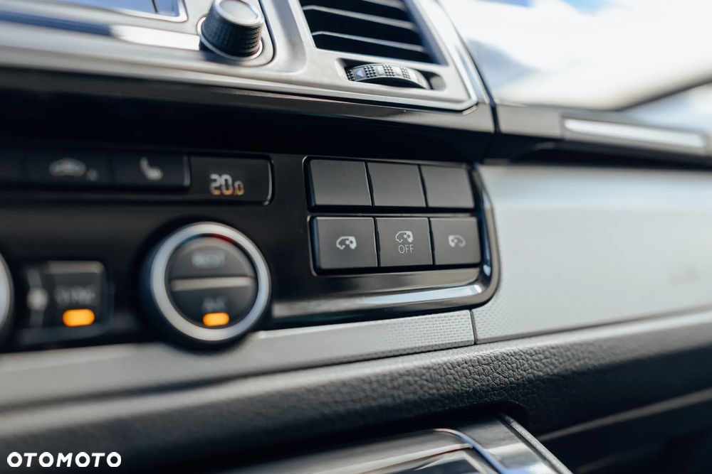 Volkswagen Caravelle 2.0 BiTDI L2 Highline DSG - 31