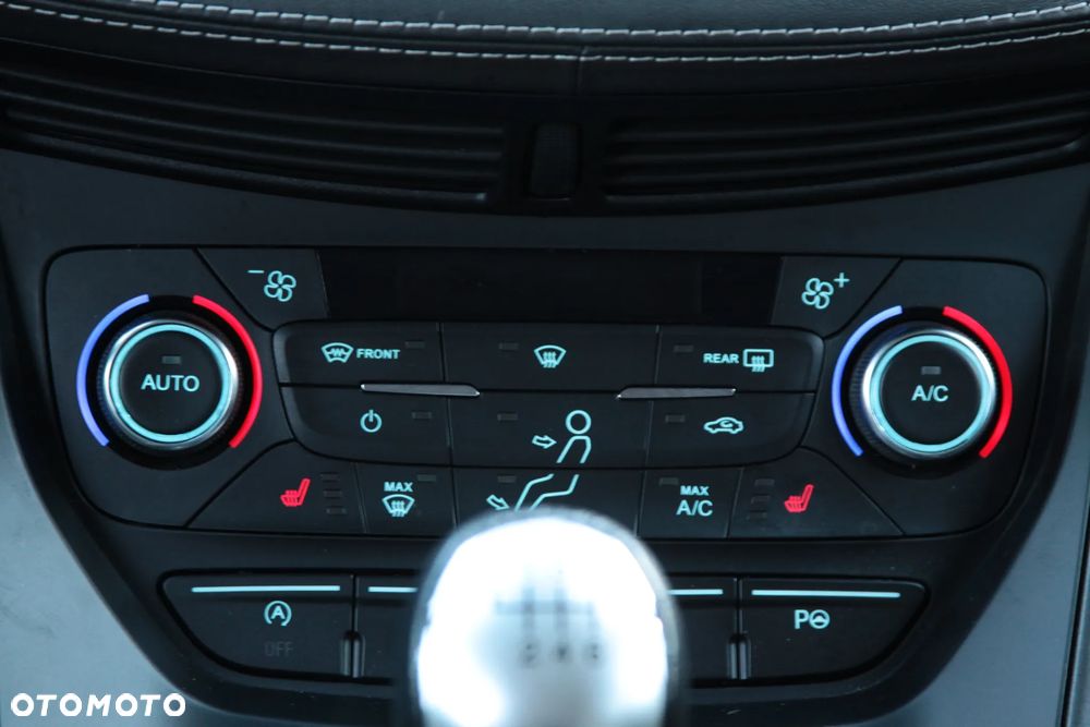 Ford Kuga 2.0 TDCi 2x4 Vignale - 14