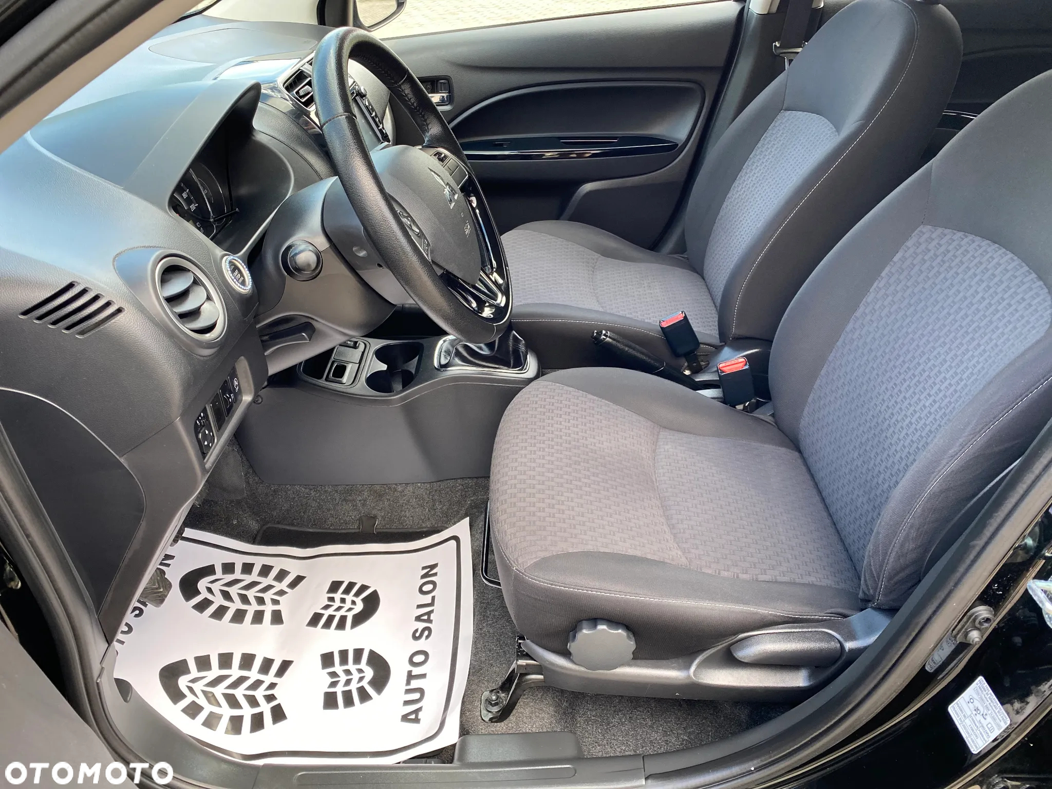 Mitsubishi Space Star 1.2 AS&G Intense - 10