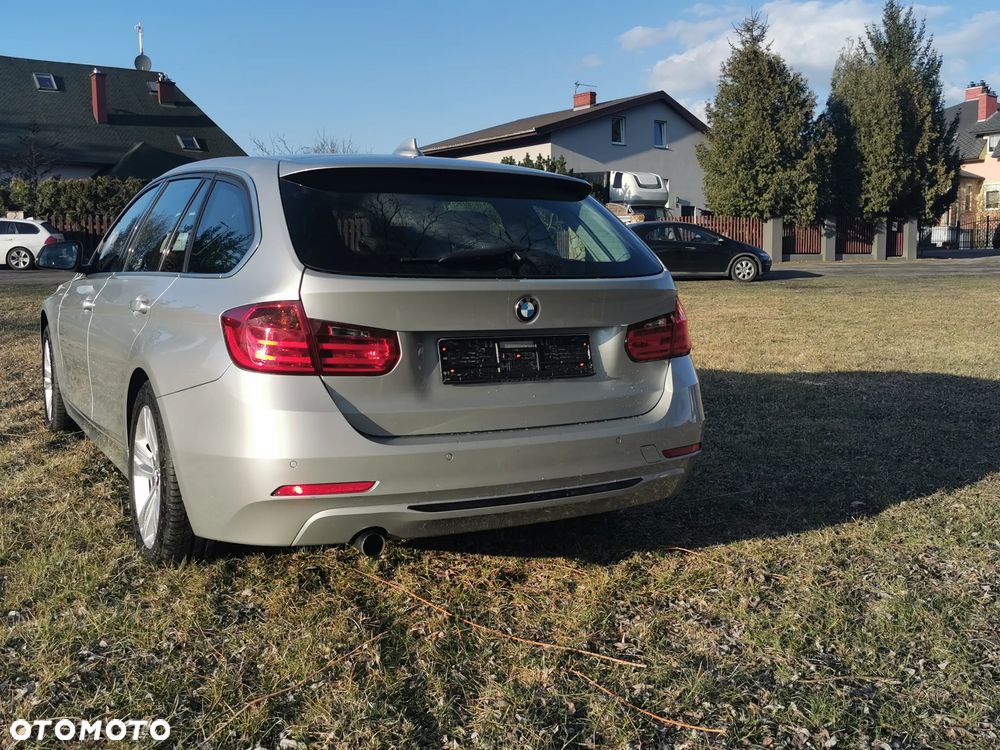 BMW Seria 3 320d xDrive - 4