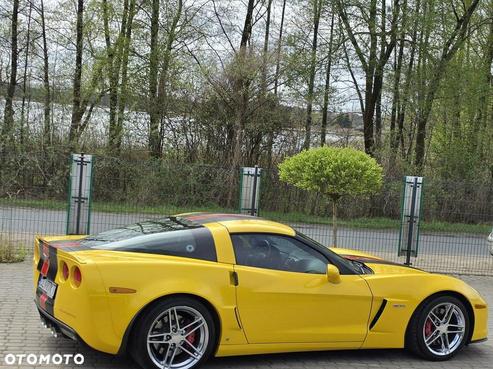 Chevrolet Corvette - 3