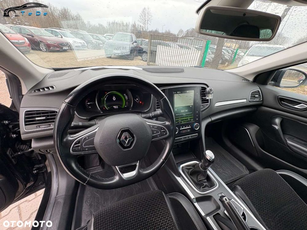 Renault Megane ENERGY TCe 130 Start & Stop Paris Business - 24