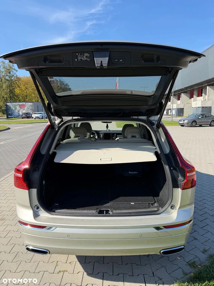 Volvo XC 60 B5 D AWD Inscription - 11