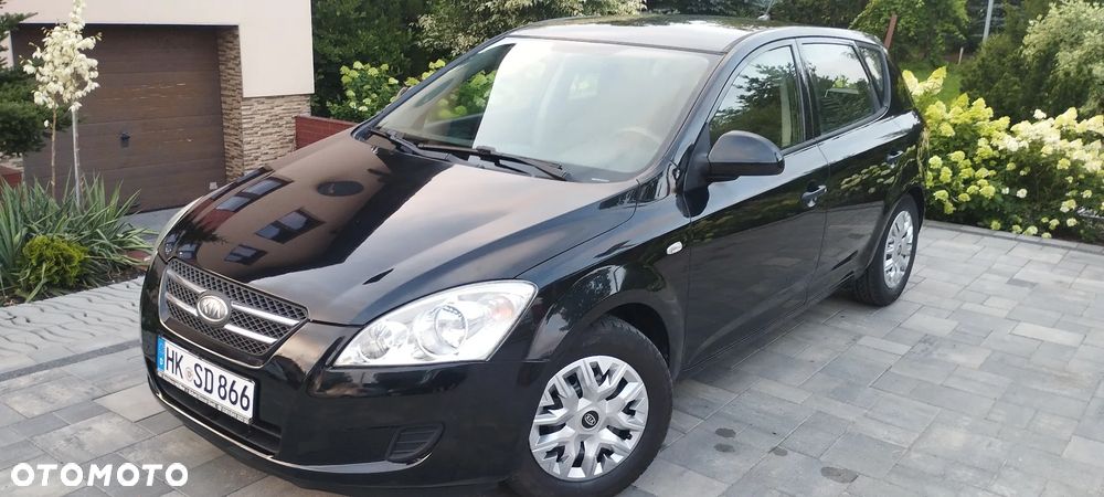 Kia Ceed 1.4 CVVT Attract - 1