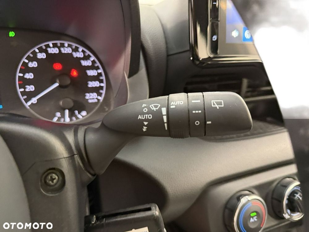 Toyota Yaris 1.5 Comfort - 25