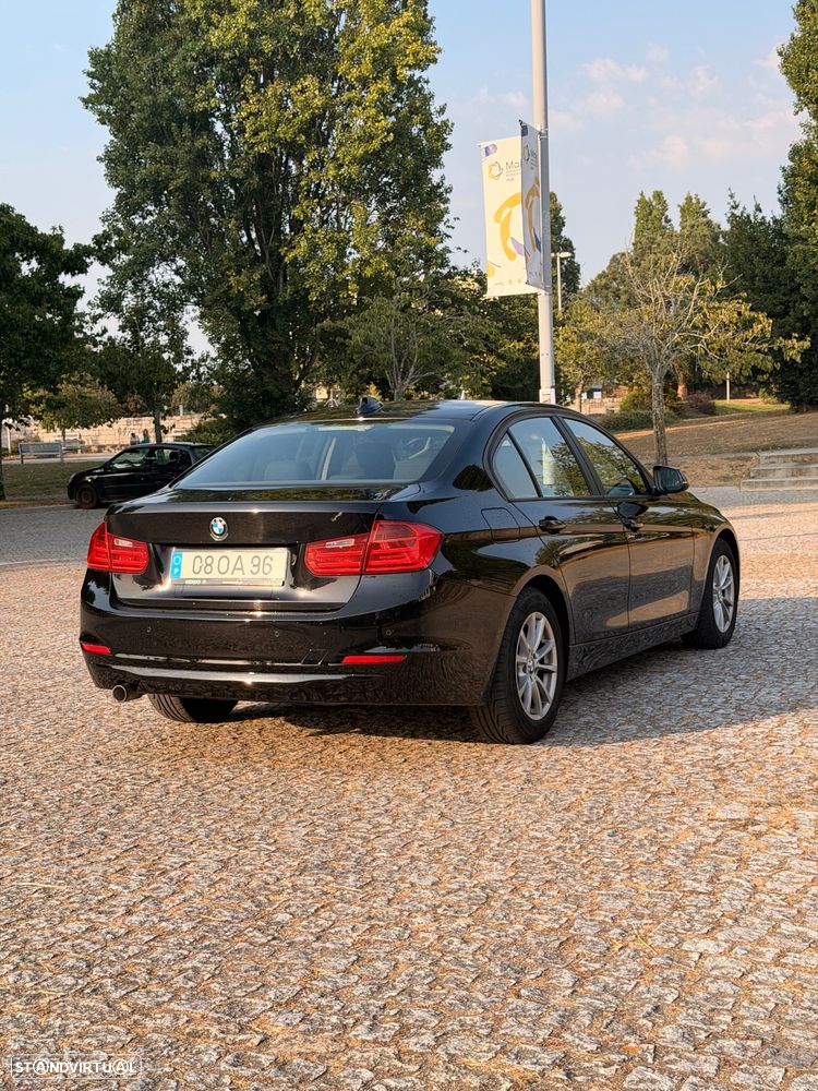 BMW 318 d Auto - 1