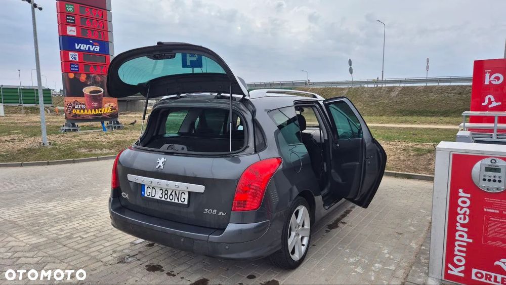 Peugeot 308 1.6 Premium Plus - 6