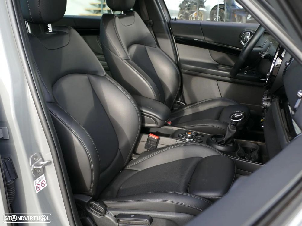 MINI Countryman Cooper SE ALL4 Auto - 32