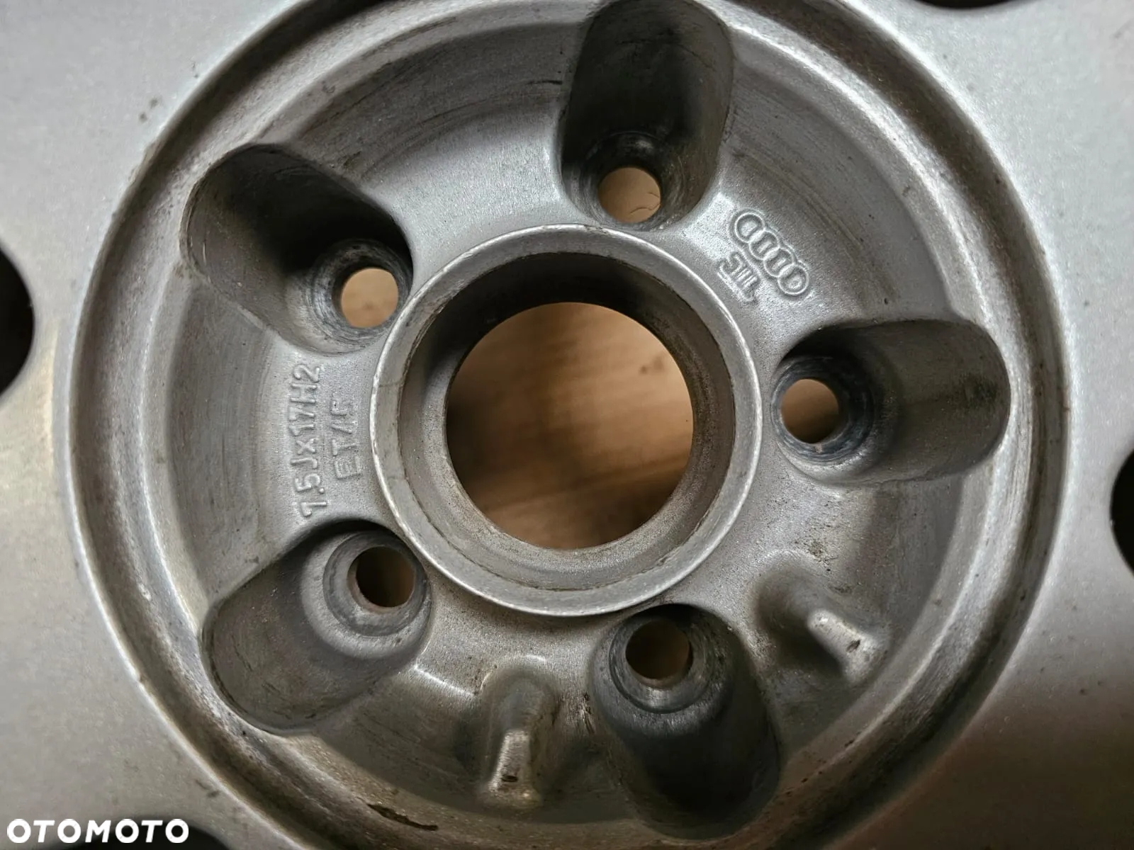 (F92) Audi OE A4 B6 B7 8E / 8E0601025J / 7,5Jx17 ET45 5x112 - 10