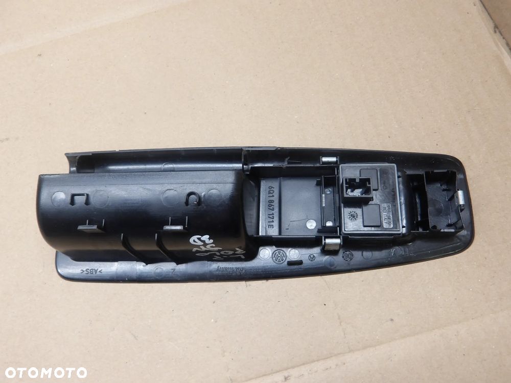 VW POLO IV 9N 3D 1.4B PRZEŁĄCZNIK SZYB LEWY PRZÓD 6Q1867171E - 2