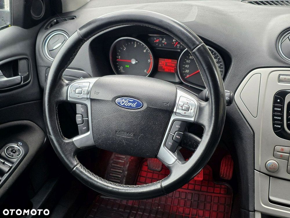 Ford Mondeo - 17