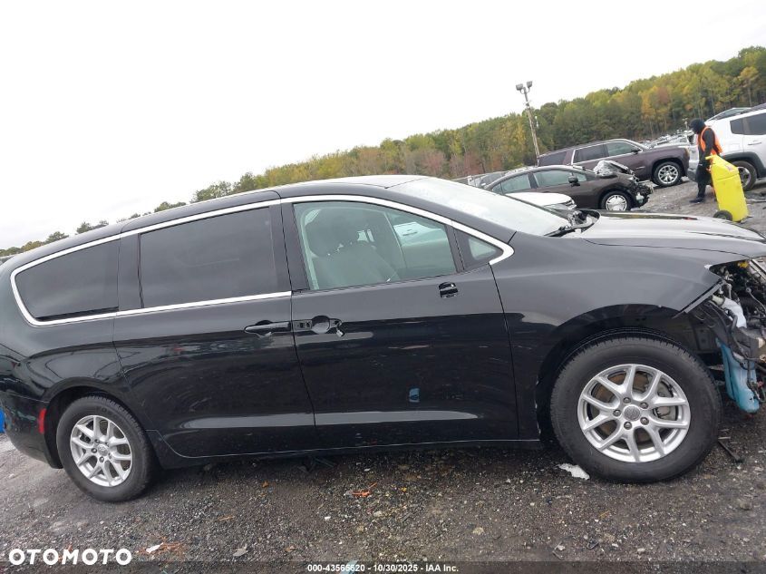 Chrysler Pacifica - 7