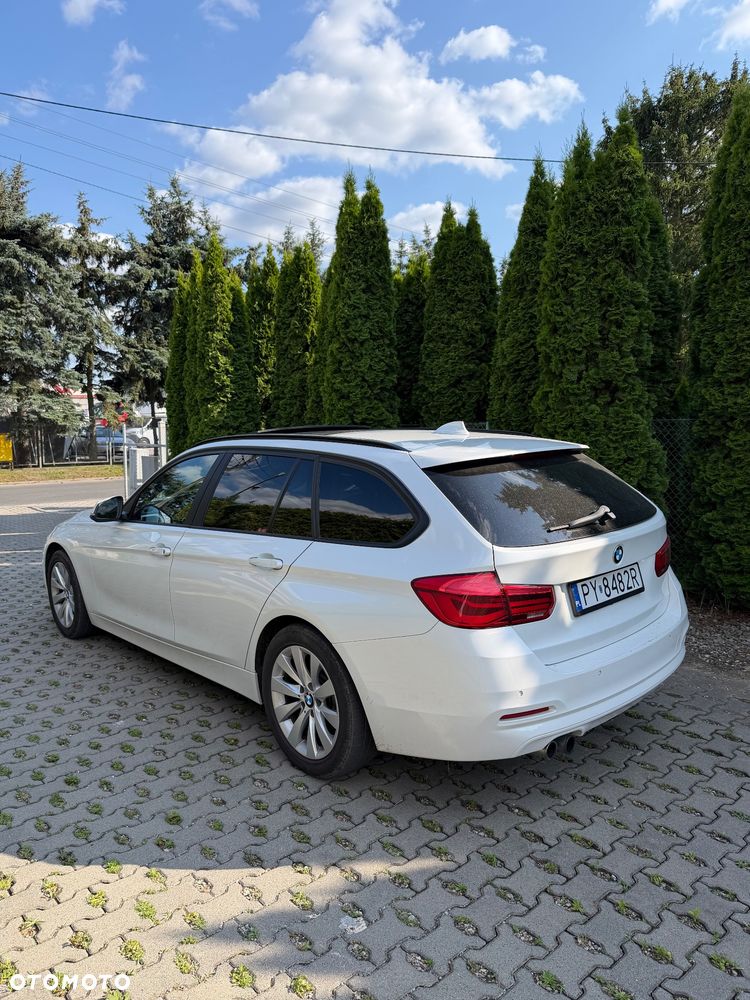 BMW Seria 3 330i Luxury Line sport - 4
