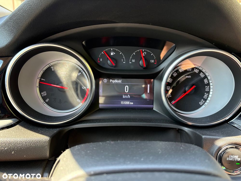 Opel Insignia - 29