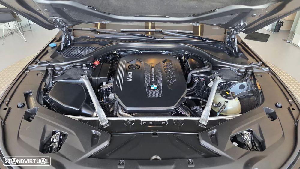 BMW 840 d xDrive Pack M — fotografia 30