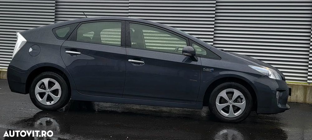 Toyota Prius Plug-in (Hybrid) Comfort - 5