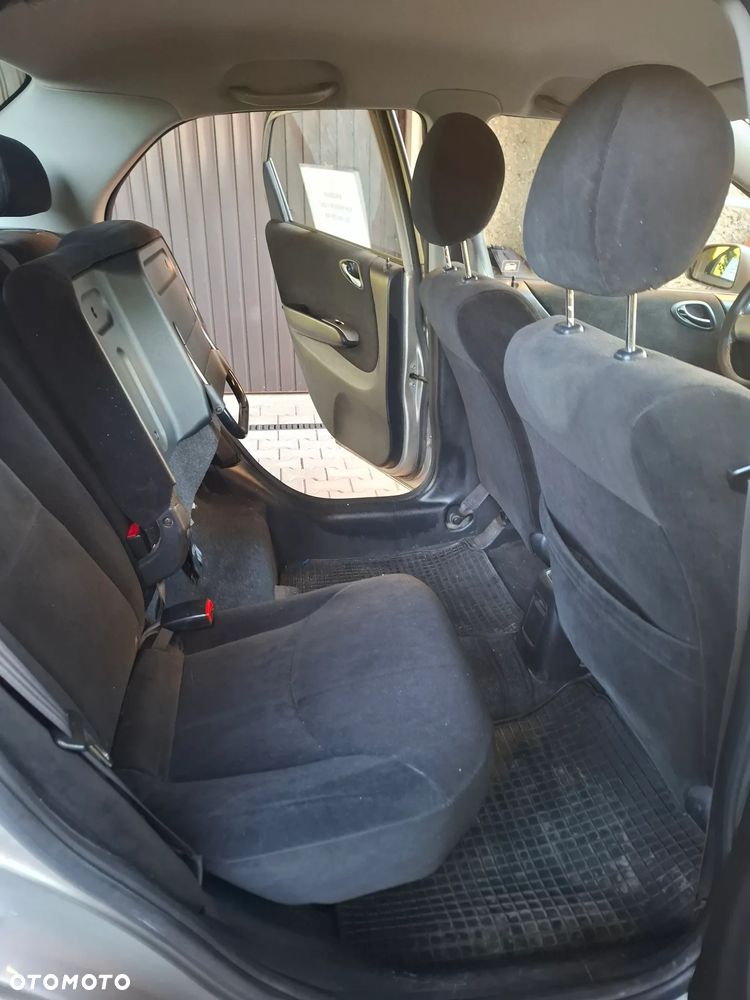 Honda City 1.4 Comfort - 12