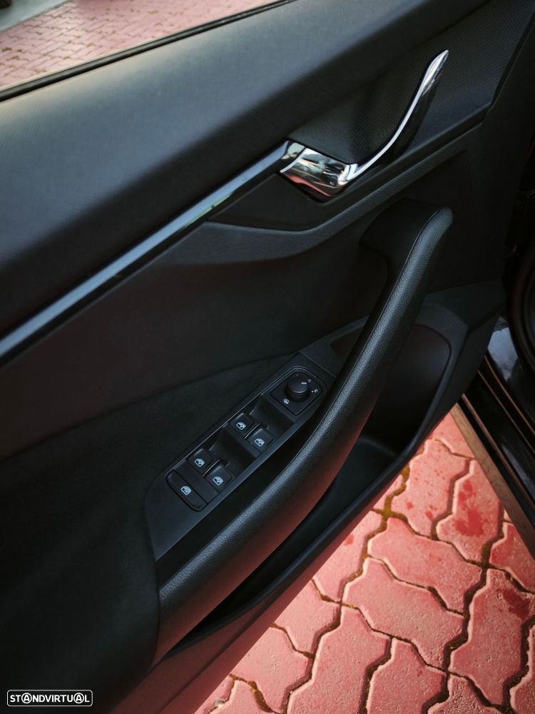 Skoda Kamiq 1.0 TSI DSG - 17