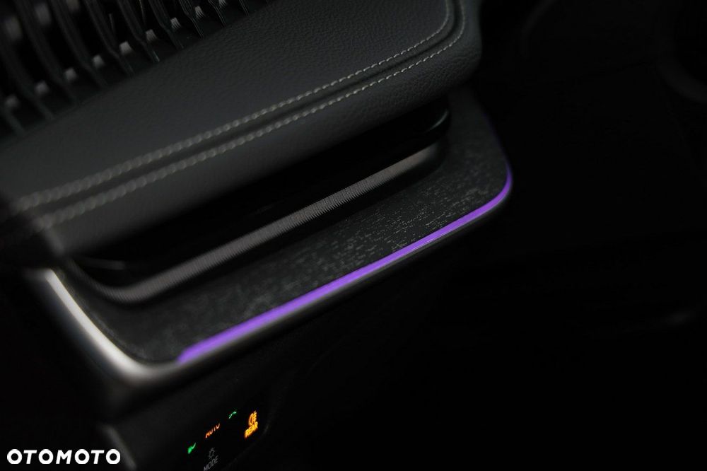 Skoda Superb 2.0 TDI SCR Selection DSG - 24