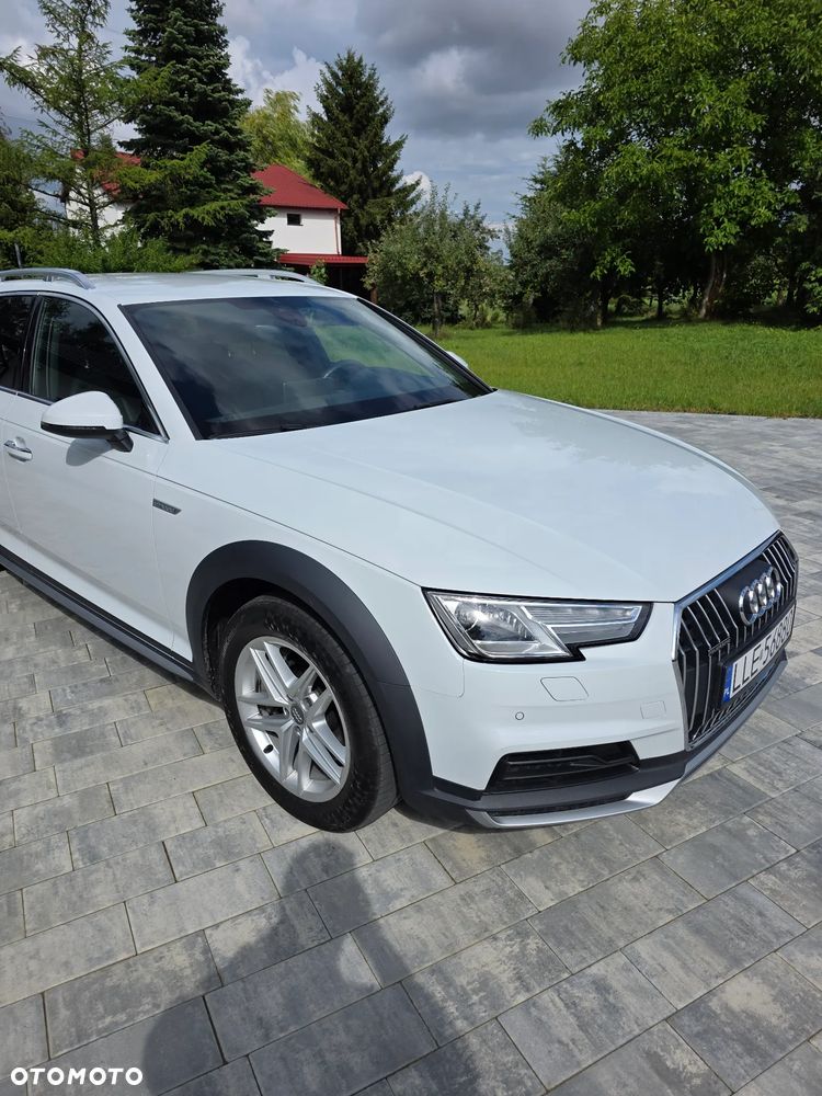 Audi A4 Allroad - 12