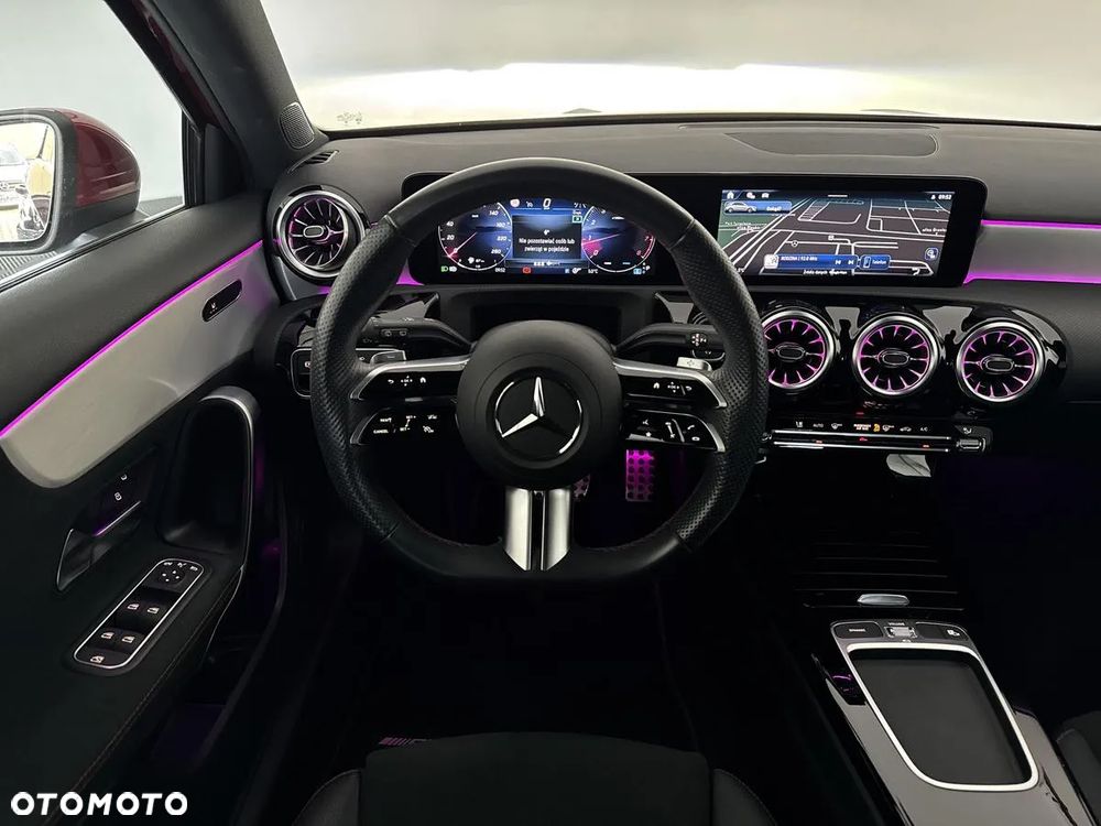 Mercedes-Benz Klasa A 200 AMG Line 7G-DCT - 23