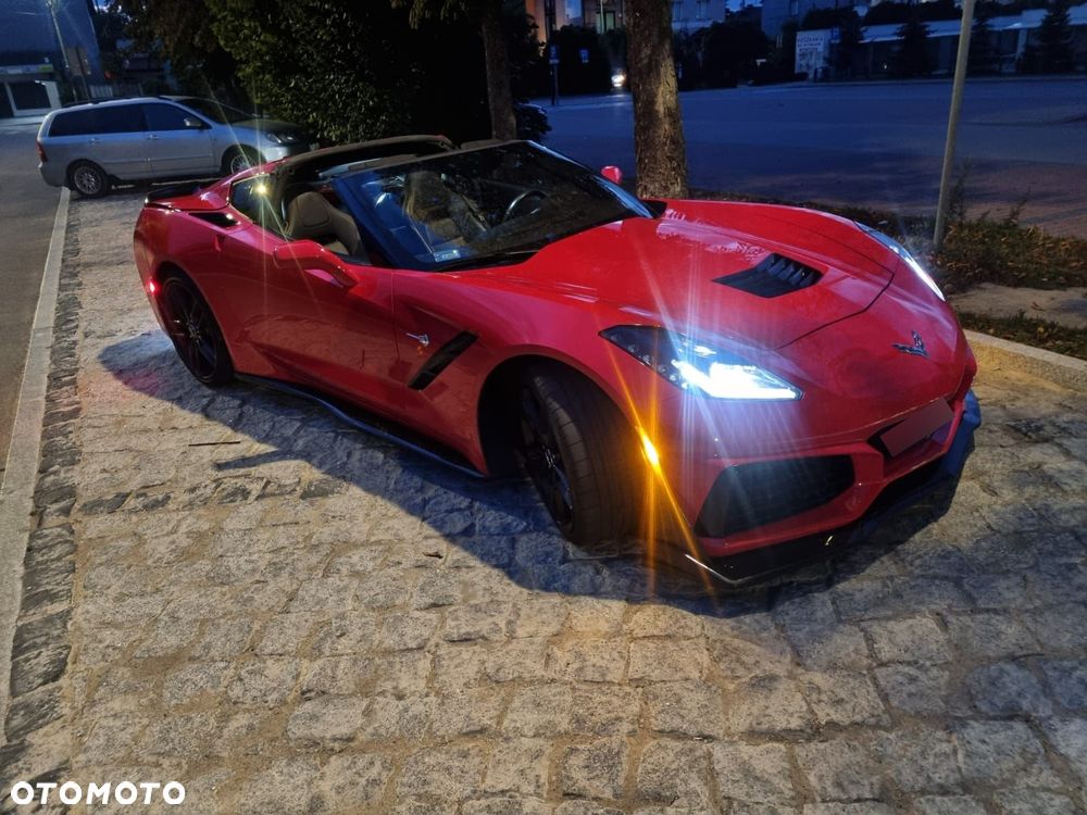 Chevrolet Corvette - 14