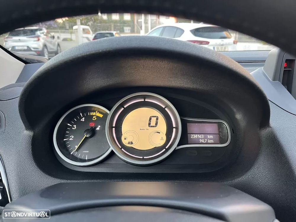 Renault Mégane 1.5 dCi Comfort SS - 16