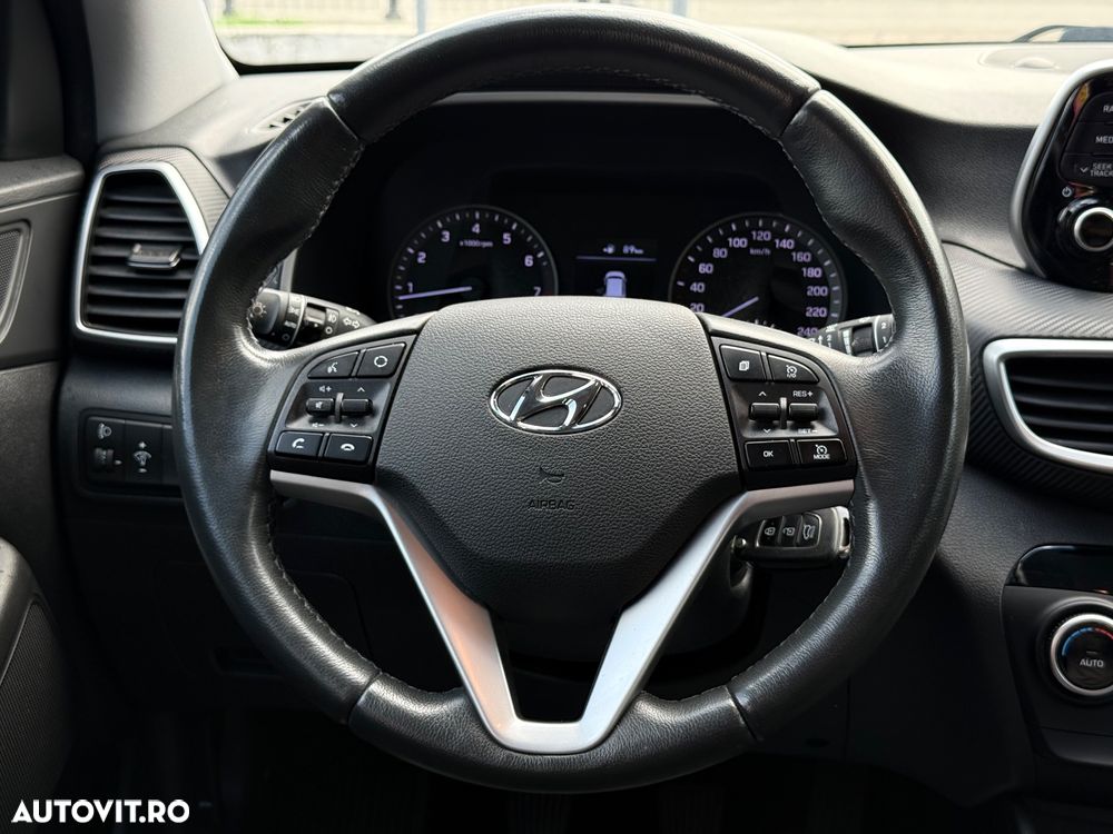 Hyundai Tucson 1.6 GDI 2WD 6MT Style - 12