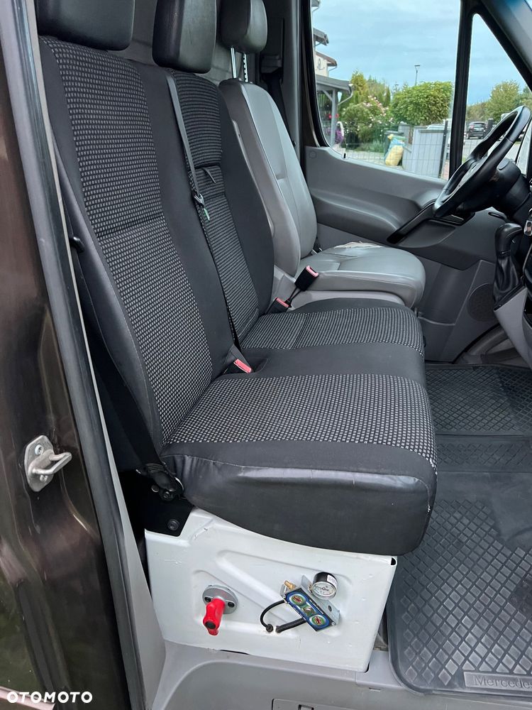 Mercedes-Benz Sprinter - 20