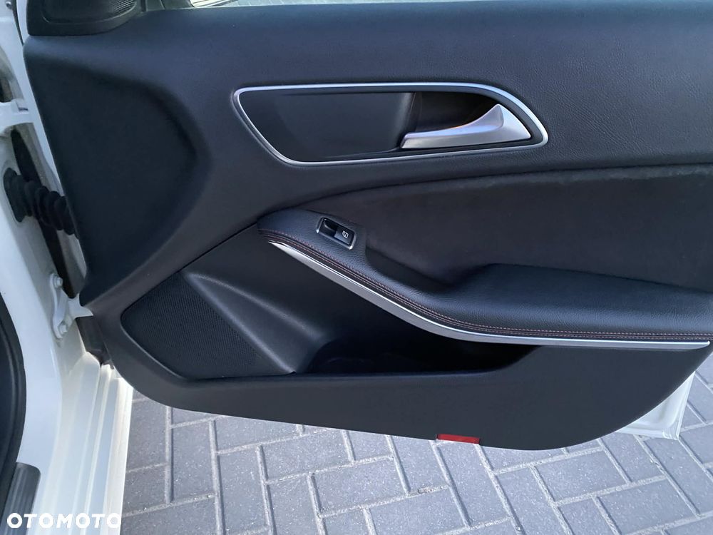 Mercedes-Benz Klasa A 200 CDI 7G-DCT AMG Line - 22