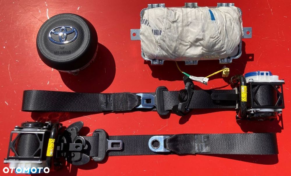 TOYOTA YARIS IV 4 P21 CROSS DESKA KONSOLA KOKPIT PULPIT PÓŁKA PARAPET PODUSZKI POWIETRZNE KIEROWCY PASAŻERA AIR BAG FOTELA W FOTEL KURTYNA KURTYNY AIR BAG AIRBAG PASY PAS SRS na wymianę od RĘKI  Raz2 !!! - 8