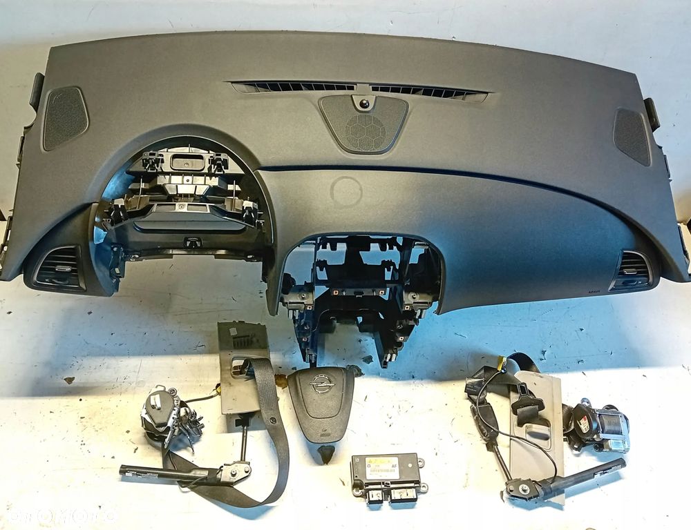 Konsola Deska Opel Astra J - 3