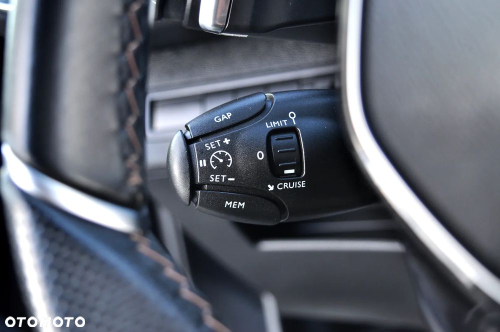 Peugeot 3008 PureTech 180 Stop & Start GPF EAT8 GT - 32
