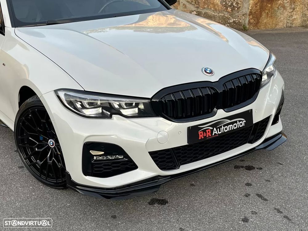 BMW 320 d Pack Desportivo M Auto - 4