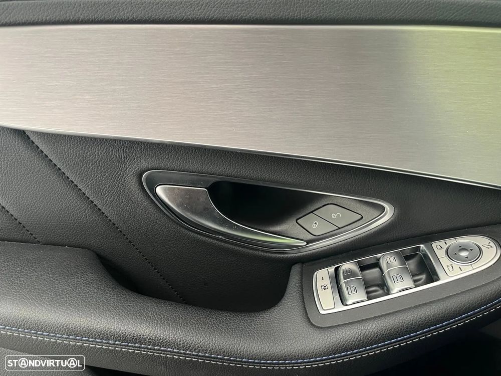 Mercedes-Benz C 300 de AMG Line - 13