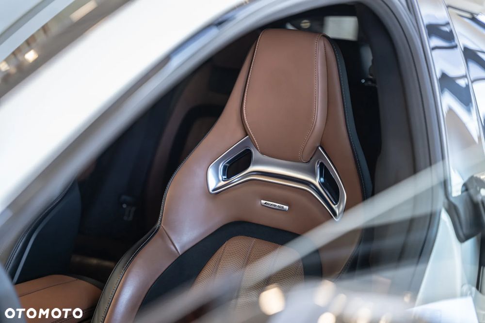 Mercedes-Benz AMG GT 43 Speedshift TCT 9G - 24