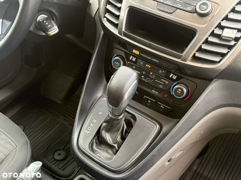 Ford Transit Connect - 16