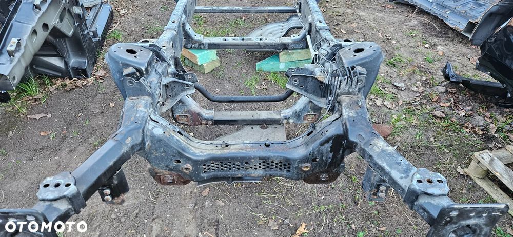 RAM 1500 V 5 2019- 4X4 5.7 HEMI QUAD CAB 1,5 Big Horn Rama samonośna Podwozie Poduszka ramy Osłona zbiornika Obudowa 52029964ac Przewód hamulcowy pompy ABS Instalacja ramy Wiązka kable Ucho Hak przedni Mocowanie 68323651AA 68323650AA - 3