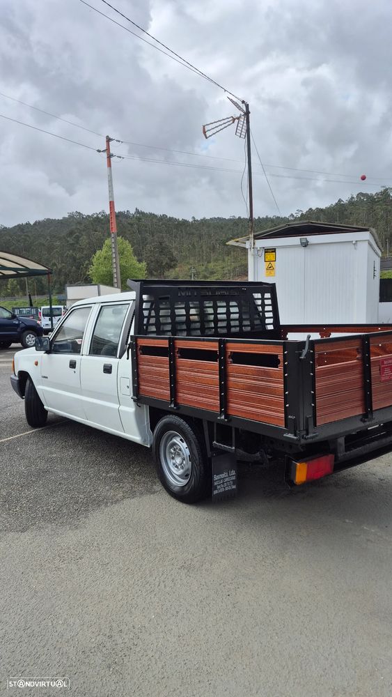 Mitsubishi L200 - 4