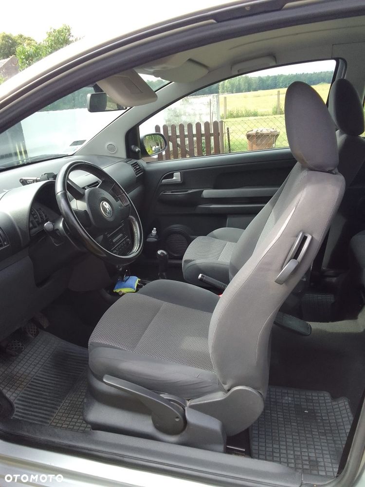 Volkswagen Fox - 4